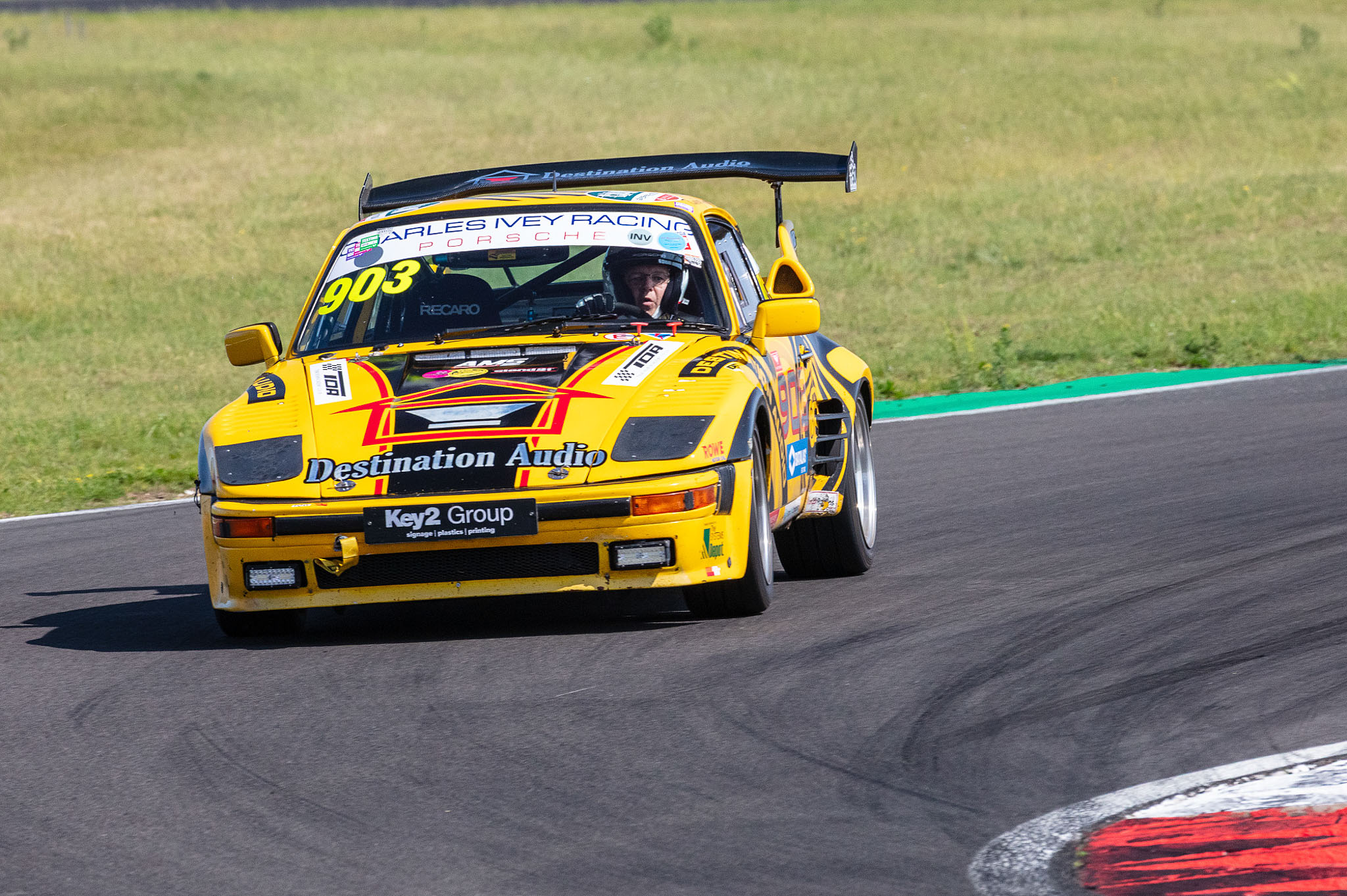 VANHAUEN RACING at Snetterton 300 2025 - Technical corner work demonstrating the balance between top-end speed and braking composure.