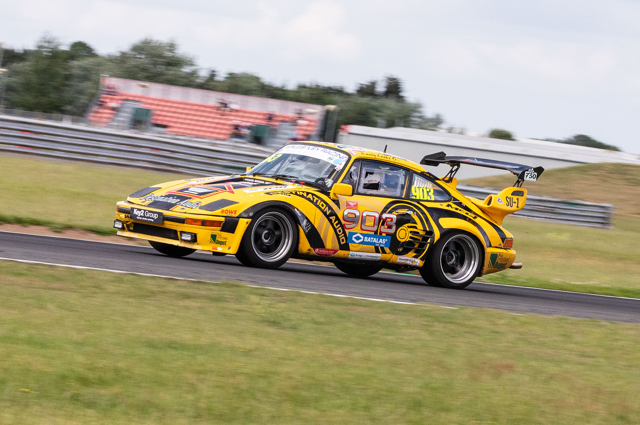 VANHAUEN RACING at Snetterton 300 2025 - Personal best lap time of 2:16.711 being achieved in the challenging conditions.